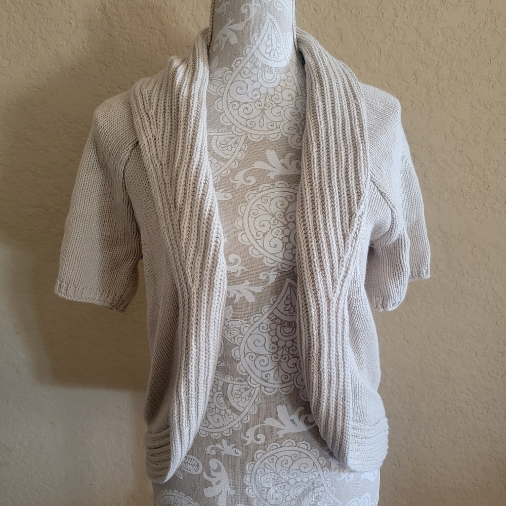 EXPRESS Short Sleeve Knit Cardigan Sweater Shawl Collar Beige Sz M NEW